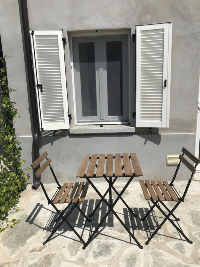 Sotto La Vigna Charm Stay Adults Only Vacation Bed And Breakfast Room Montegrosso dʼAsti Exterior foto